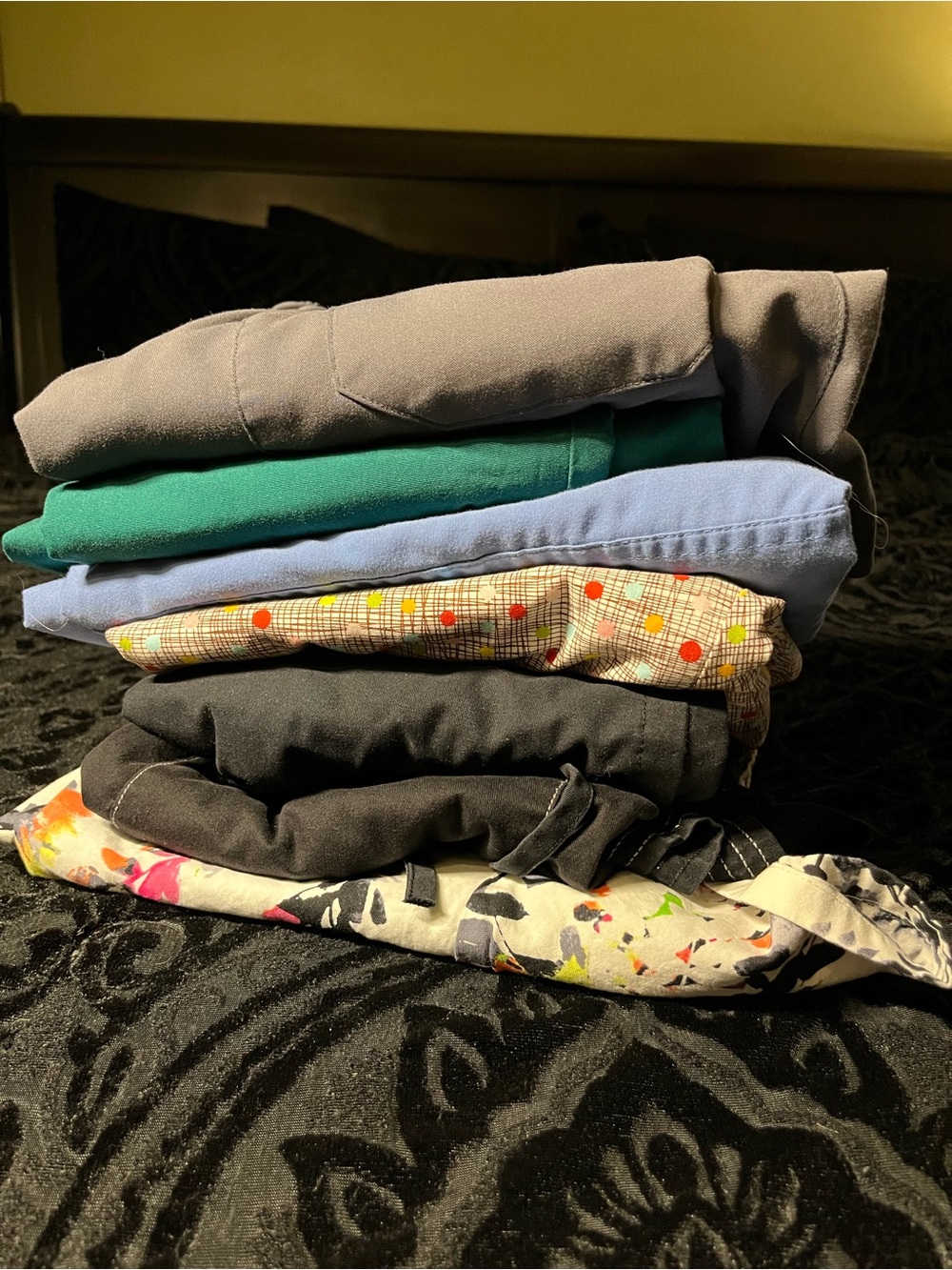 SM/MED SCRUBS LOT